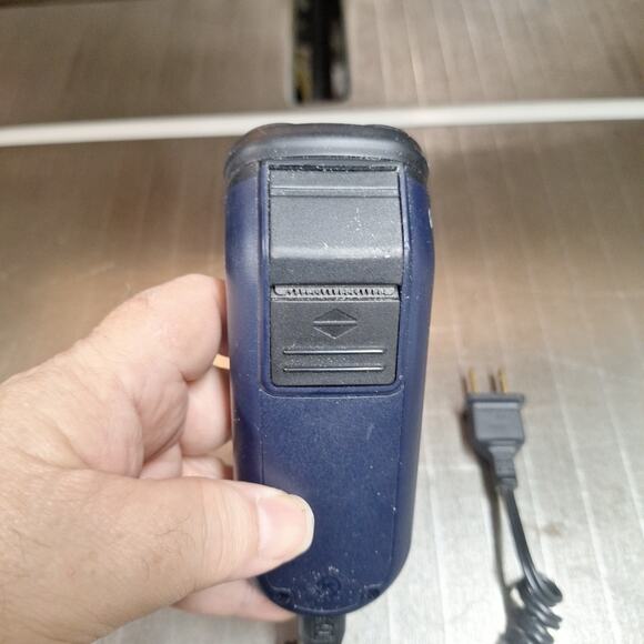 Philips Norelco Corded Electric Shaver 4401 LC Lift And Cut W Power Cord Tested - Picture 3 of 4